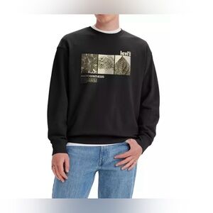 Levi’s Men’s Relaxed Graphic Crew Poster Photosynthesis Caviar Sweatshirt